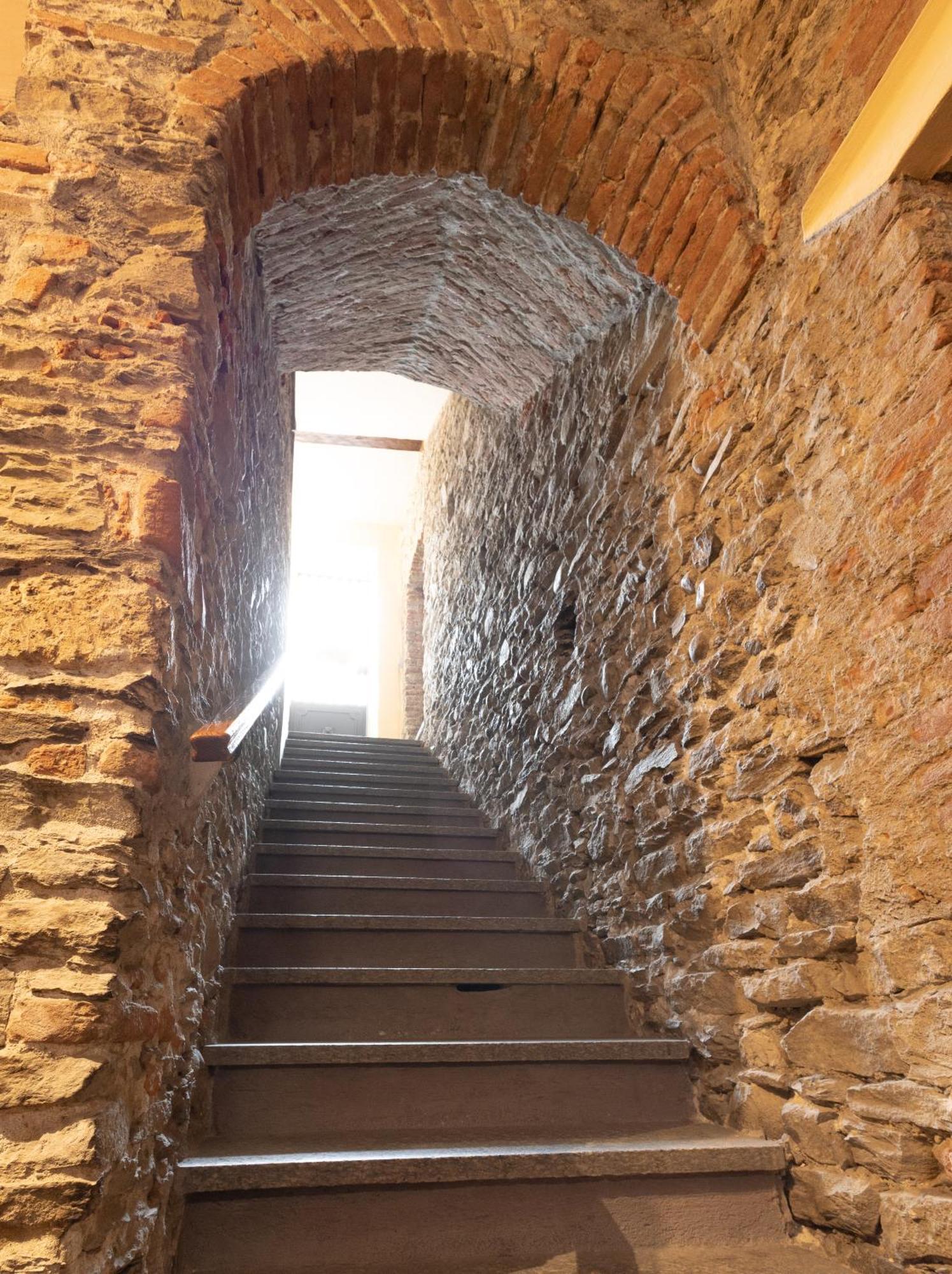 Maison Aubert In Centro Storico Aoste Extérieur photo