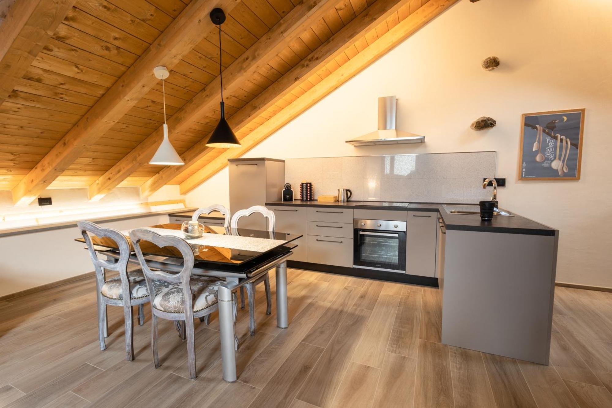 Maison Aubert In Centro Storico Aoste Extérieur photo